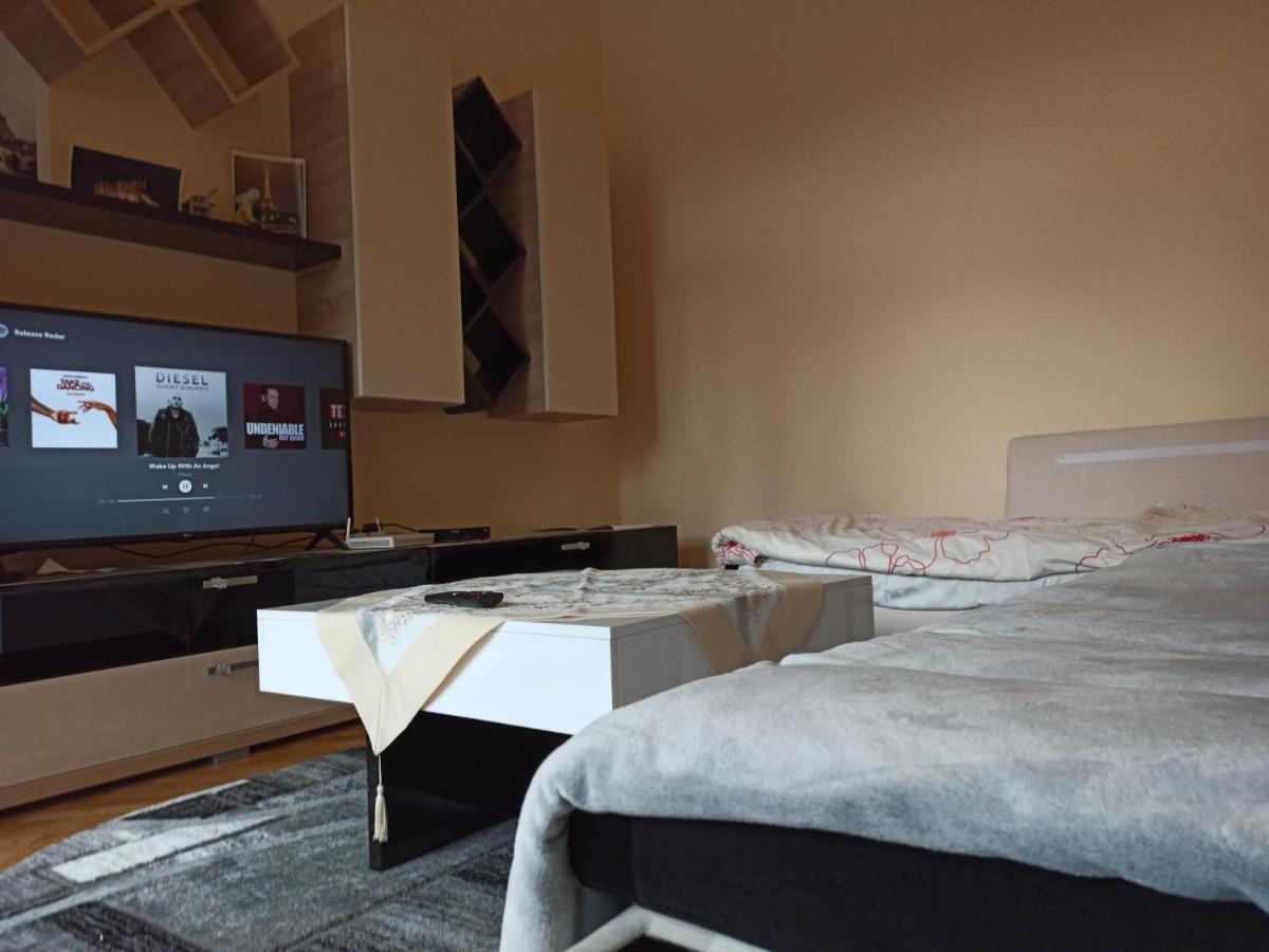 براشوف Robert'S Apartment المظهر الخارجي الصورة