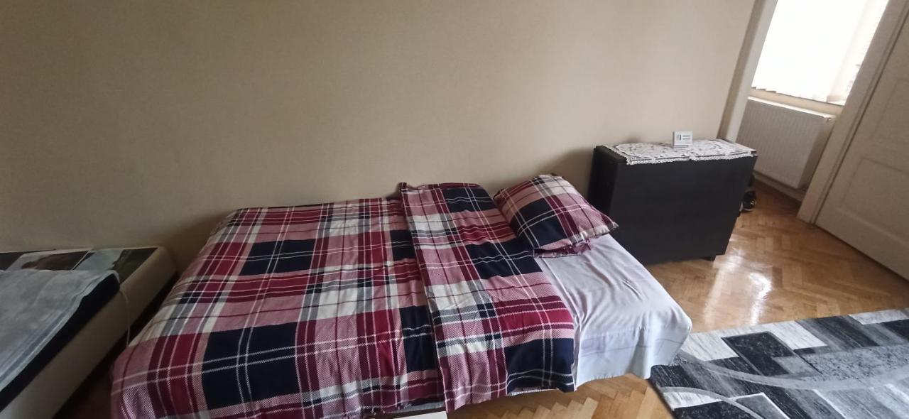 براشوف Robert'S Apartment المظهر الخارجي الصورة