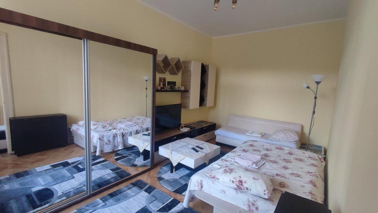 براشوف Robert'S Apartment المظهر الخارجي الصورة
