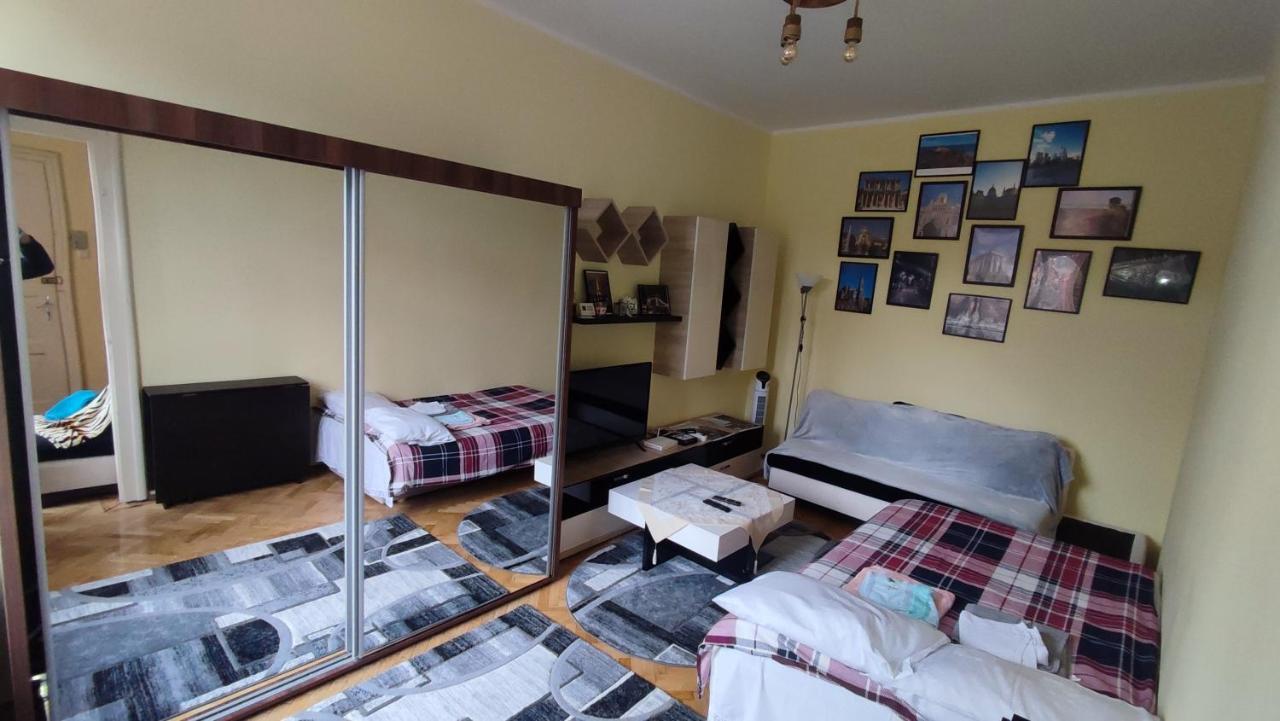 براشوف Robert'S Apartment المظهر الخارجي الصورة